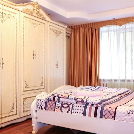 Apartament Tolebaeva 65 Ałma Ata Zewnętrze zdjęcie