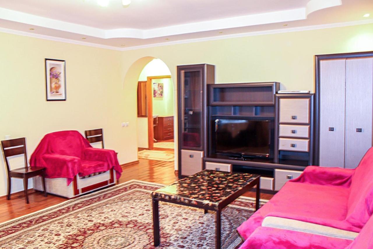Apartament Tolebaeva 65 Ałma Ata Zewnętrze zdjęcie